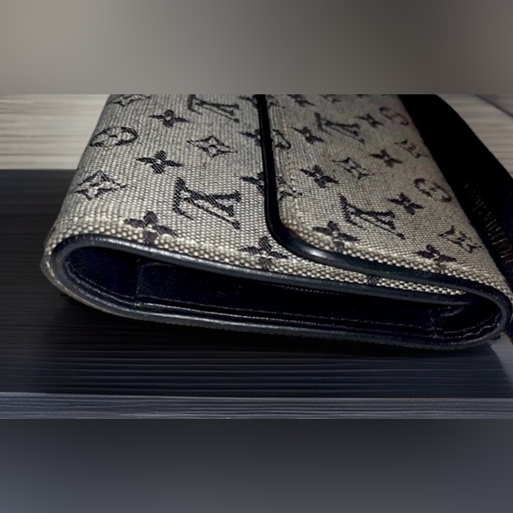Louis Vuitton Authentic Monogram Navy Mini Lin Continental LV Dust bag & ribbon - Picture 6 of 12